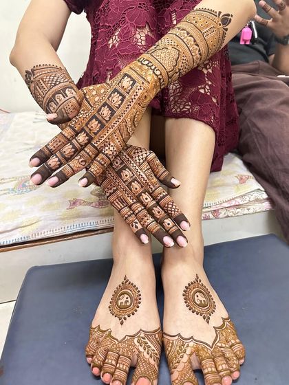 Intricate Bridal Mehendi photo 15