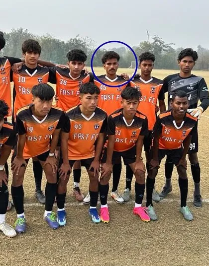 Kunal (circled) with his Fast FC teammates. Our competitive team environment prepares players for higher levels.