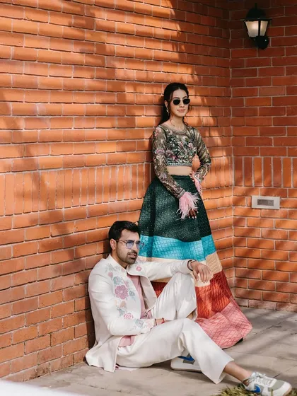 Another stylish shot of the couple.