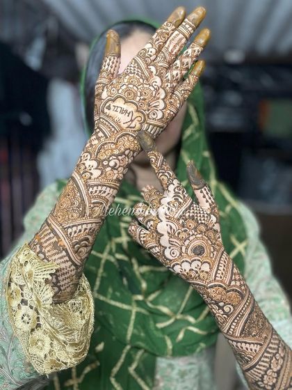 Intricate Full Hand Mehendi photo 37