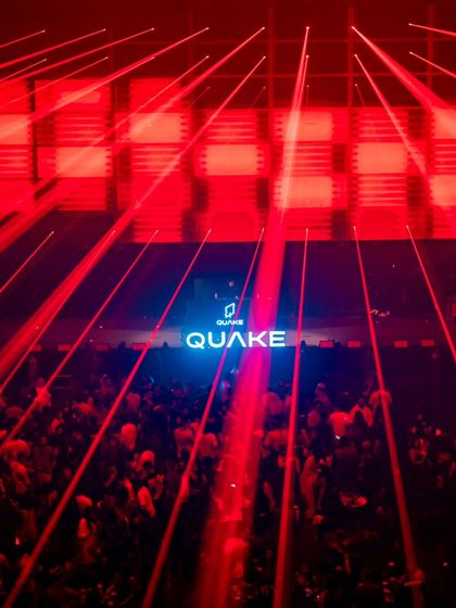 The "This Is Flipsyd Experience" at the launch of Quake. Red lasers fill the massive space.