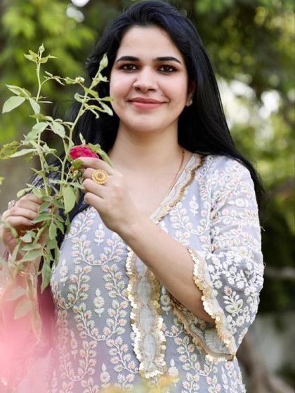 Chikankari in summer is a must-have. This beautiful grey Chikankari kurta with gota patti work is a perfect example of how elegant and detailed this craft can be.
