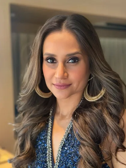 When the occasion is a 25th wedding anniversary, the glam has to match. It was so much fun creating this golden glow look for Ushi's silver jubilee celebration.