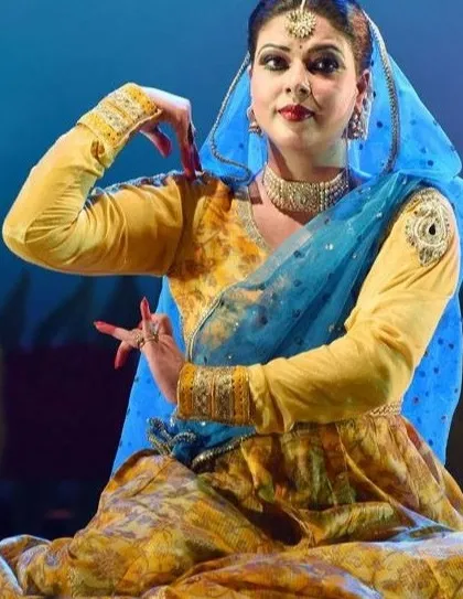 A performance photo of Mrs. Vidha Lal, a distinguished Kathak artist from Delhi. We connect our students with such maestros to inspire and guide them.