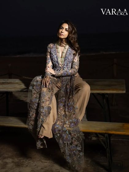 A moody and atmospheric shot from the Varaa magazine editorial. I styled this intricate, long-line embroidered jacket over flared trousers for a powerful and contemporary look, perfect for a modern bride.