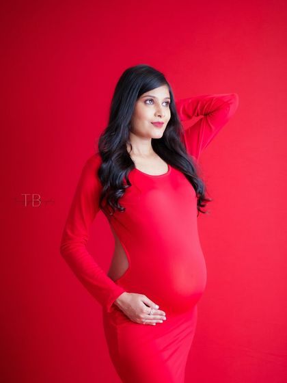Solo Radiance: Portraits of the Mother-to-Be photo 120
