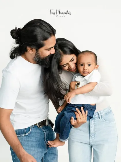 A sweet family cuddle. My goal is to create a relaxed environment where you can be yourselves and let your love shine through.