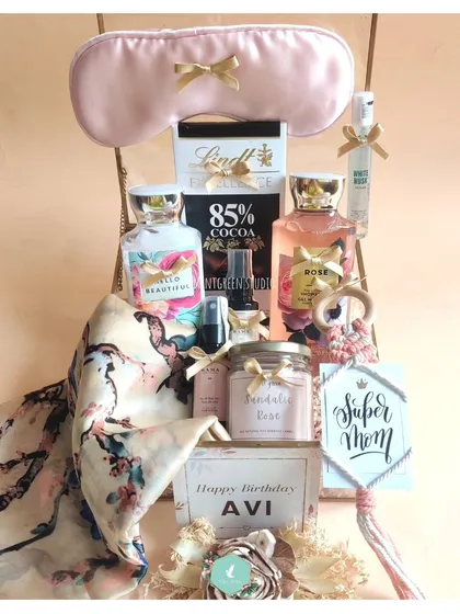 I created this "Super Mom" birthday hamper to be a box full of pampering and appreciation. It’s packed with everything she needs to relax and feel special, from scented lotions and dark chocolate to a cozy silk eye mask.