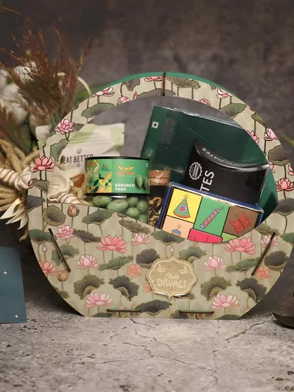 This lotus-themed basket is a perfect example of festive design. We explore how to incorporate traditional motifs into modern packaging for a unique appeal.