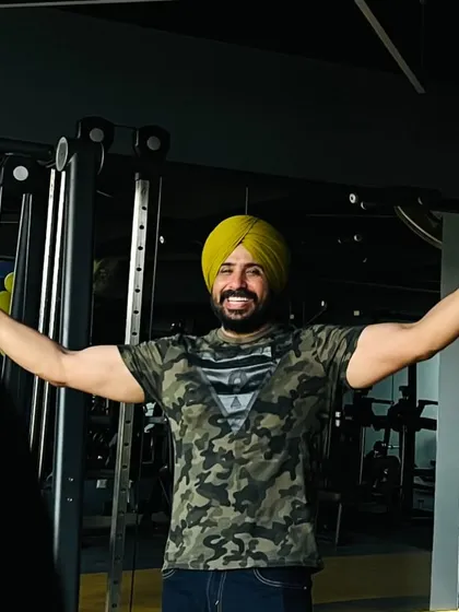 This is me, Coach Bali, in my element. I believe in leading by example and creating a space where everyone feels motivated to become the best version of themselves. My goal is to guide you on your fitness journey.