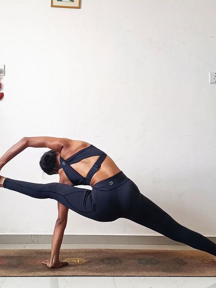 Gowri Murthy - Yoga & Mindful Movement Yoga Asana: Strength, Balance & Flexibility photo 34