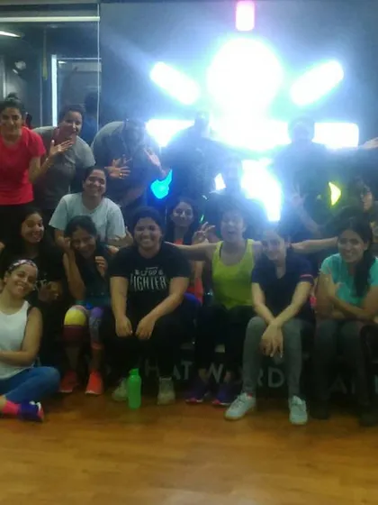 The energy in this class was so high it felt like we could kiss the sky. It was a fabulous evening of positivity, fun, and being ourselves on the dance floor.