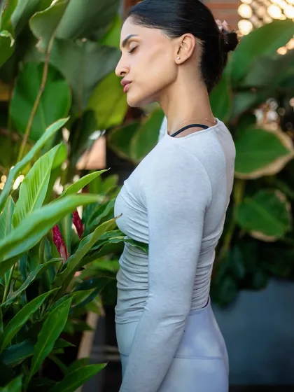 Recovery is just as important as the workout itself. I focus on simple, low-cost ways to reset your nervous system and manage cortisol, like deep breathing, cold showers, and having a solid wind-down routine. It's about working with your body, not against it.