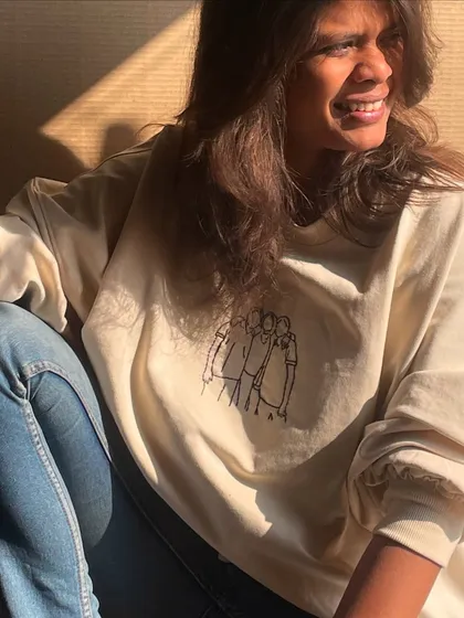 This is what it's all about. Turning a favorite memory into simple, beautiful line art that you can wear. This custom embroidered sweatshirt was for a group of besties, and I'm low-key obsessed with how it turned out.