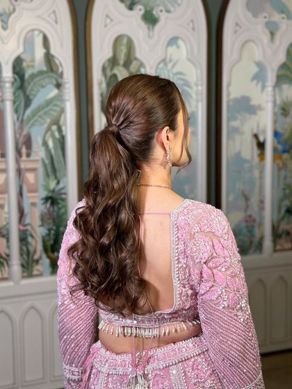 Another angle of this elegant and simple ponytail.