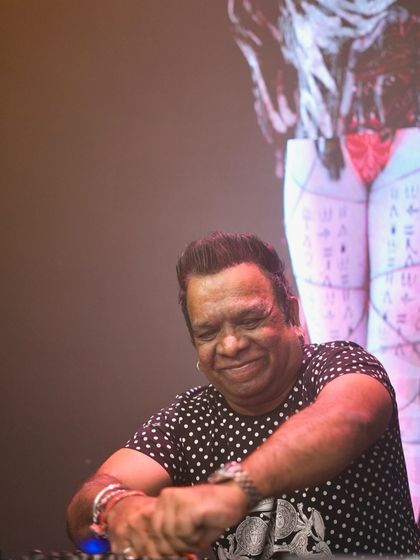 Ivan Nilkon - Live DJ Services Behind The Decks photo 13