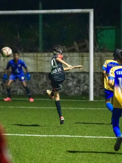 A header attempt by our U13 player during the tense semi-final clash in the Thane Youth League.