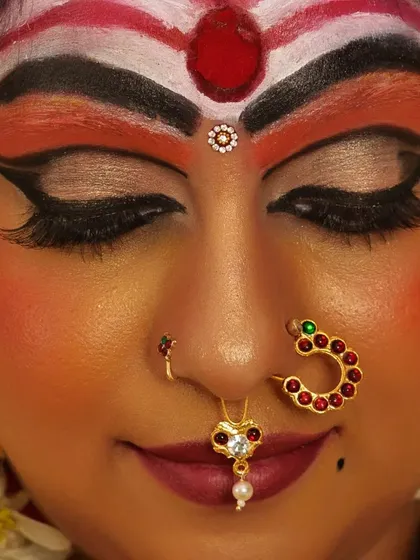 This is where makeup becomes art. This dramatic goddess look is part of our creative and fantasy makeup module. You will learn advanced techniques like creating sharp, graphic liners and blending bold pigments for powerful, expressive results.