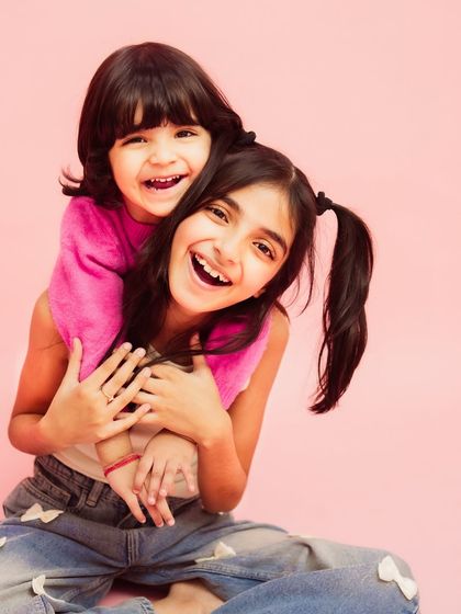 Heartwarming Family & Sibling Portraits photo 21