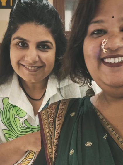 A happy selfie with a guest at my Kolhapuri Jevan pop-up. These personal connections and happy moments are what make all the hard work worthwhile.