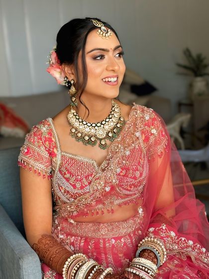 Elegant Updos & Buns photo 3