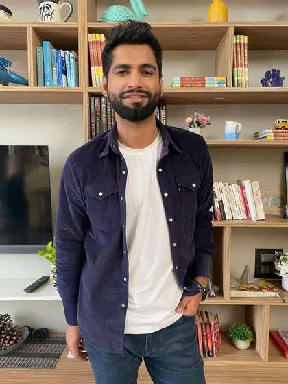 Another shot of the casual-cool look for Harsh Gujral. This kind of versatile outfit is perfect for media appearances, interviews, or even a relaxed event.