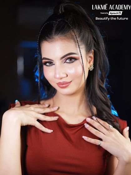 A stunning glam look showcasing skill in action. I teach the techniques that power the beauty and fashion industry, turning students into artists who can create striking and sophisticated looks.