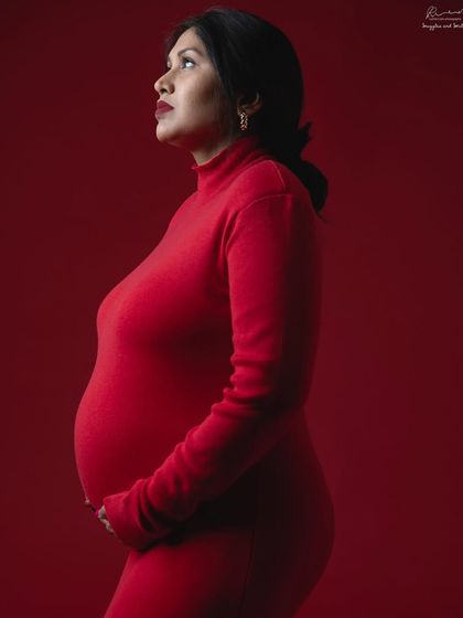 Elegant & Colorful Studio Portraits photo 3