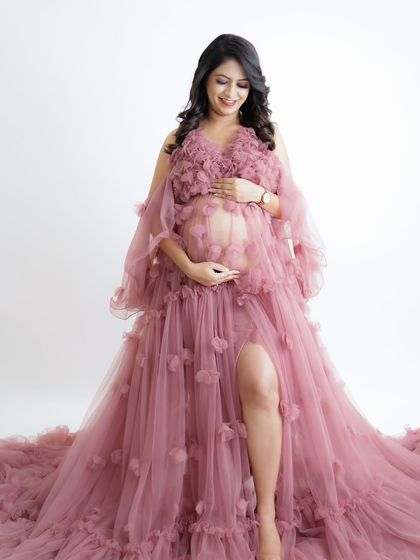 Solo Radiance: Portraits of the Mother-to-Be photo 121