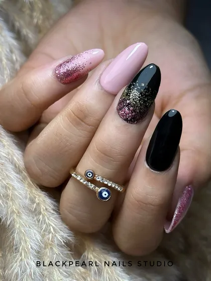 A luxurious and edgy design combining black polish, a soft nude pink, and a magical waterfall glitter cascade. This set is all about elegance, sparkle, and boss energy.