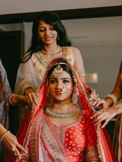 The final look, with the veil perfectly in place, ready for the ceremony.