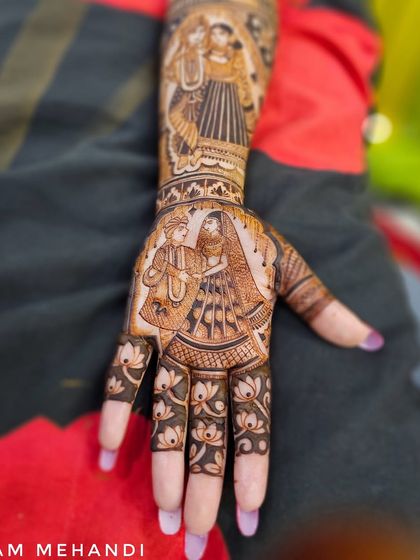 More examples of my custom portrait and storytelling work, showing different poses, scenes, and levels of intricacy.