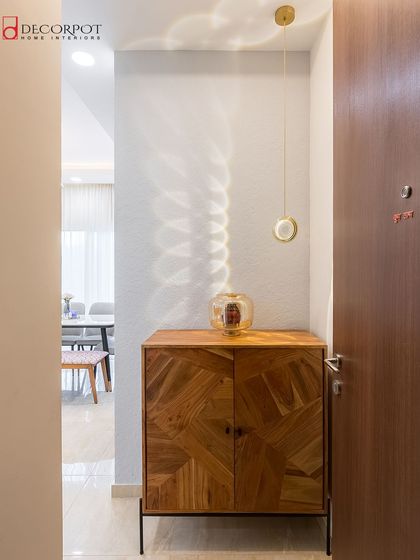 Decorpot - Custom Built-in Furniture Welcoming Foyers & Entryways photo 24