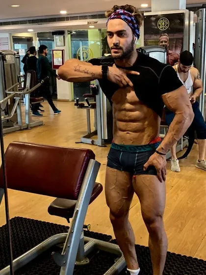 A quick ab check. I teach my clients how to maintain a lean midsection year-round, not just for a competition. It's about a sustainable, healthy lifestyle.