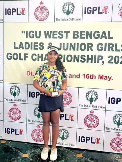 Rashi Mishra with her Runner-Up trophy in Category B at the IGU West Bengal National Golf Championship in Kolkata.