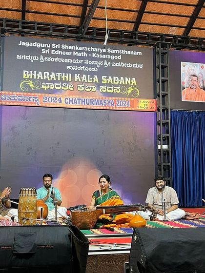 Performing at the Edneer Mutt is always a wonderful experience. The positive vibrations and the delicious food make it a place I love to visit and perform at.