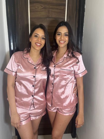 Graceful Looks for Family & Friends photo 34