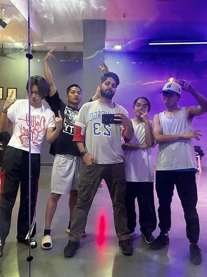 Another shot with Team WooJin. My studio is equipped to handle rehearsals for professional dance groups, whether they specialize in K-Pop, hip-hop, or other styles.