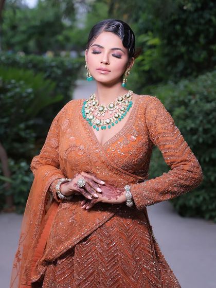 A moment of quiet elegance. This image focuses on the client's serene expression and flawless makeup, showing how I create looks that are both beautiful and photogenic.