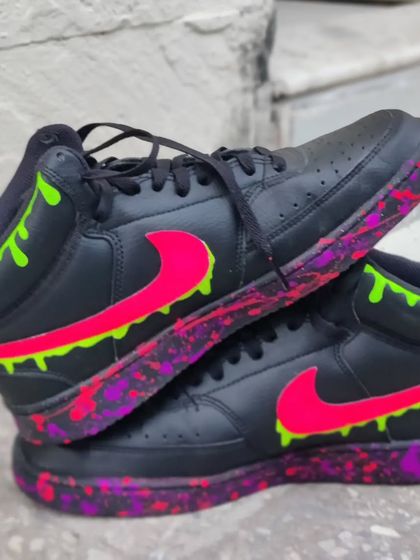 The other side of the neon splatter custom, with a bright pink swoosh.