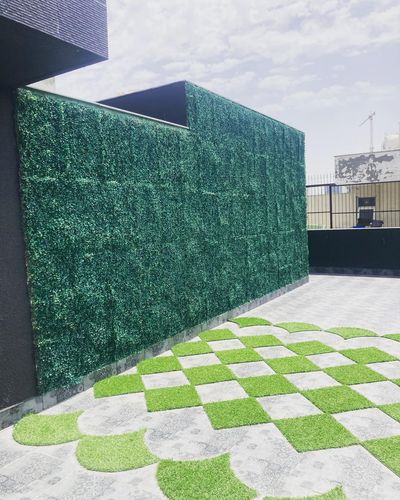 Vertical Gardens & Green Walls