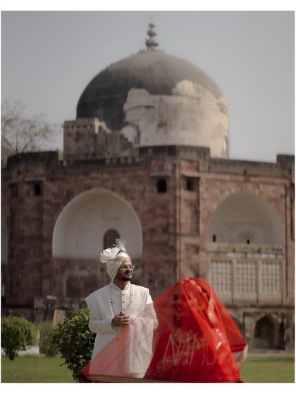 Regal & Timeless Portraits photo 11