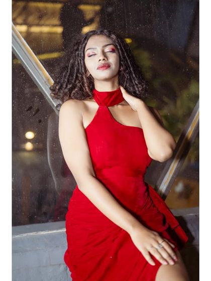 Surabhi Designer Collections - Occasion Wear Rental & Custom Design Glamorous Gowns & Dresses photo 19