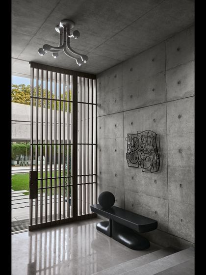 Sculptural Concrete Residences photo 15