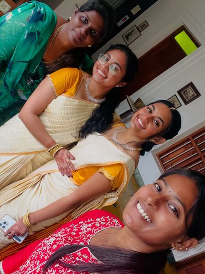 Another happy picture with my clients from the USA. I love capturing these memories with the wonderful people I get to drape.