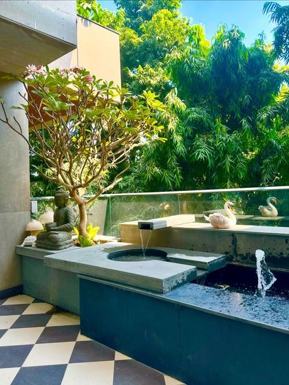 Intimate Courtyards & Balconies photo 19