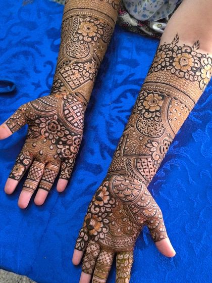 Shaikh Yasmeen - Bridal Mehendi Intricate Floral & Paisley Designs photo 29