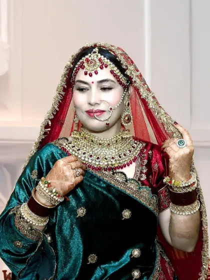 Vibrant Bridal Portraits photo 12