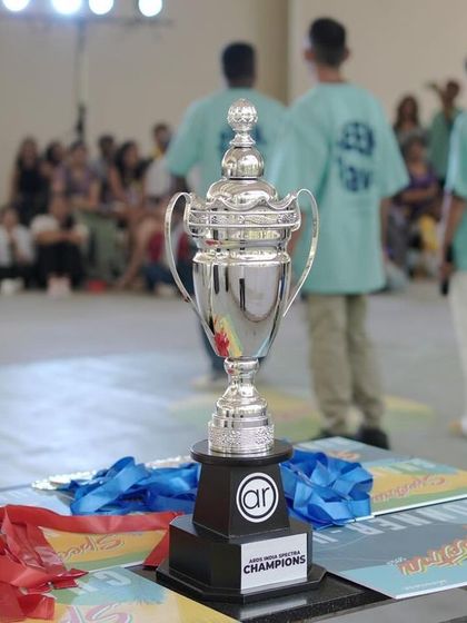 The champion's trophy, waiting for the winners of Spectra. This is what our crews and battlers are competing for.