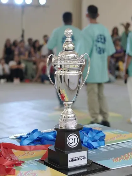 The champion's trophy, waiting for the winners of Spectra. This is what our crews and battlers are competing for.